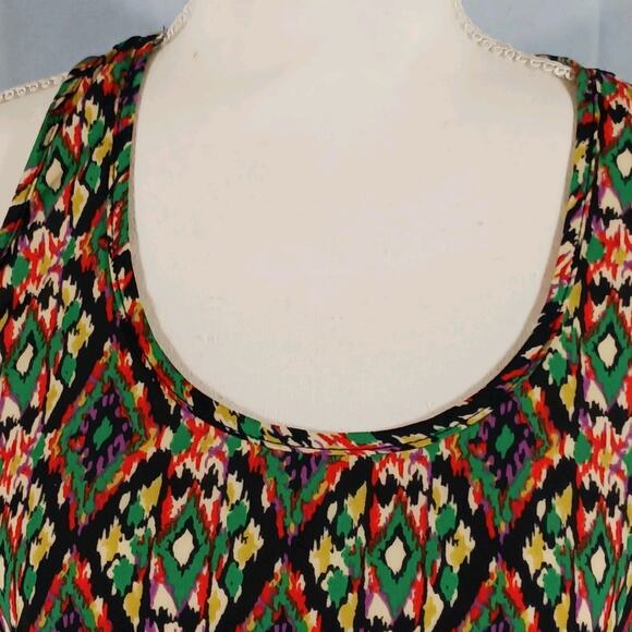 Soprano Tank Top Medium Woman’s Colorful Geometric Sleeveless Blouse - Picture 2 of 7